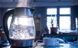 10 năm dùng bình siêu tốc, tôi mới rút ra 5 nguyên tắc vàng vừa an toàn lại còn tiết kiệm điện