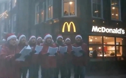 McDonald's đăng quảng cáo Giáng Sinh làm bằng AI, dân mạng chê bai dữ dội khiến hãng phải gỡ vội