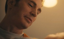 Đội trưởng Mỹ Steve Rogers chính thức trở lại MCU trong teaser đầu tiên của Avengers: Doomsday