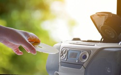 Đĩa CD bất ngờ phổ biến trở lại, vượt mặt cả dịch vụ streaming