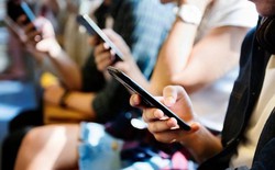 Vạch trần “công xưởng ngầm” sản xuất điện thoại Samsung cao cấp giả: Chủ mưu chỉ học hết lớp 8