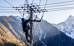 Trung Quốc phá vỡ "siêu code" độc quyền 30 năm của Mỹ: Tự làm phần mềm điều khiển lưới điện lớn nhất thế giới