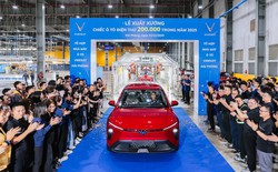 VinFast làm điều chưa từng có: Xuất xưởng ô tô điện thứ 200.000 trong năm, công suất tương đương các Gigafactory trên thế giới