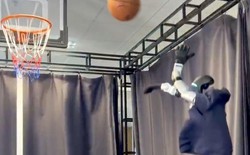 Giống người thật, biết chơi bóng rổ như vận động viên chuyên nghiệp - ngày robot của Trung Quốc thay thế người thật không còn xa