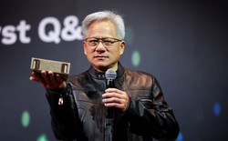 CEO Nvidia Jensen Huang chỉ ra lợi thế cực lớn của Trung Quốc so với Mỹ giữa cơn sốt AI.