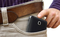 Từ vụ việc điện thoại phát nổ trong túi quần: Cảnh báo những dấu hiệu smartphone có thể chuẩn bị nổ và cách phòng tránh