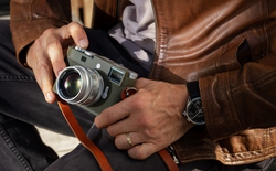 Máy ảnh cao cấp Leica M11-P có thêm phiên bản Safari phối màu xanh olive, giá 9250 Euro