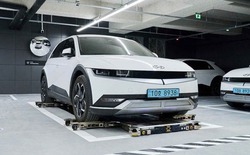 Hyundai ra mắt robot đỗ xe thông minh: Lướt dưới gầm, nâng xe và đỗ chính xác đến từng centimet