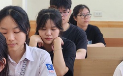 Giáo viên "toát mồ hôi" với đề tiếng Anh tốt nghiệp, 7.0 IELTS cũng chịu thua