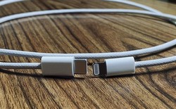 Người đàn ông dán dây sạc iPhone vào mũi giả bộ thở oxy khi điều trị ung thư, sơ hở rõ ràng nhưng đến cả tỷ phú cũng bị lừa chuyển tiền ủng hộ