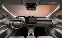 Volvo EX60 ra mắt: Xe điện tích hợp google gemini đầu tiên thế giới vận hành 810 km một lần sạc