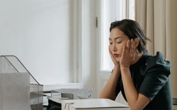 Giàu nhanh phải trả giá: Mặt tối của thế hệ đa nguồn thu và cuộc cách mạng tài chính tuổi 20 của Gen Z