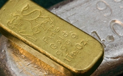 Vàng tăng giá, nhưng không nhanh bằng món đồ "bình dân" này: Một hộp nhỏ đã đủ mua căn hộ tại thành phố