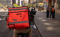 Redditor Mỹ hé lộ góc khuất nghề giao hàng, shipper và người dùng Việt cũng gật gù thấy “quen quá”