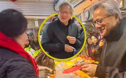 Bắt gặp "Bố già AI" đi chợ cóc, bốc ăn trái cây chưa rửa: Cả khu chợ ngơ ngác không biết "Thần tài" đang đứng ngay cạnh!