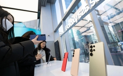 Giá smartphone trung bình đã vượt mốc 400 USD, người dùng chi mạnh tay hơn để mua điện thoại đời cao