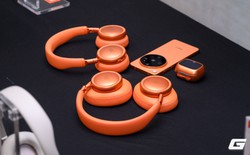 JBL hoàn thiện Live 4 Series tại Việt Nam với Live Beam 4: tai nghe true wireless có màn hình cảm ứng trên hộp sạc