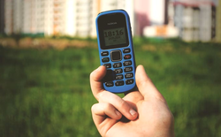 Dùng iPhone sang chảnh mà lúc nào tôi cũng mang theo một chiếc điện thoại "cục gạch": Tất cả vì lý do này