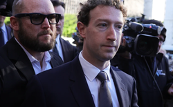 Sếp Facebook xuất hiện trong phiên tòa chưa từng có tiền lệ