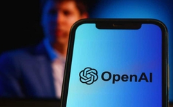 Thiết bị "iPhone killer" đầu tiên của OpenAI lộ giá bán và thiết kế