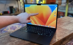 Nói thật là, MacBook mới chỉ cần màn OLED đẹp xịn là được, chạm cảm ứng xin hãy nhường cho iPad