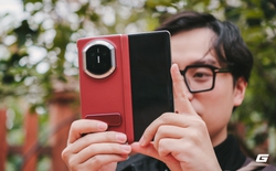 Mở hộp điện thoại gập 55 triệu chính hãng của Huawei: Pin lớn, camera chụp đẹp, không Google, không 5G - ai sẽ mua?