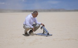 Vừa đoạt giải Nobel năm ngoái, vị Giáo sư đã có ngay một phát minh có thể thay đổi nhân loại