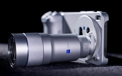 vivo X300 Ultra sẽ hỗ trợ hai ống kính tele ZEISS rời, mở rộng khả năng chụp ảnh xa