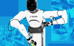 Bên trong 'vườn ươm robot' của Trung Quốc: Mọi chuyển động đều được AI phân tích, lặp lại chục nghìn lần để robot thuần thục