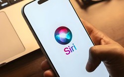 iOS 27 sẽ trang bị cho Siri khả năng multi-agent, tích hợp Claude và Gemini cùng chatbot riêng chạy trên hạ tầng Google