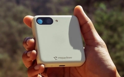 Điện thoại trông như iPhone 5c bẻ đôi, cắt hết tính năng, không mạng xã hội, email công việc, giá từ 10 triệu