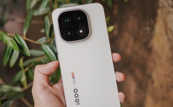 iQOO 16 lộ diện với màn hình Samsung 185Hz và camera 200MP: giá khởi điểm tăng vì chip nhớ đang “sốt”