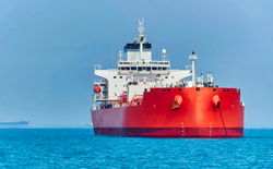 Đang di chuyển thì bất ngờ quay đầu, 2 tàu chở 1,4 triệu thùng dầu Nga tìm thấy khách sộp mới ngay giữa đường đi