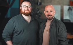 Startup Mỹ chỉ có 26 người tạo mô hình AI mã nguồn mở thách thức Trung Quốc