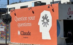 Claude lên ngôi, ChatGPT tụt dốc