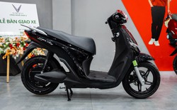 Đổi pin nhanh hơn đổ xăng, VinFast Feliz II thành “chân ái” của tài xế công nghệ