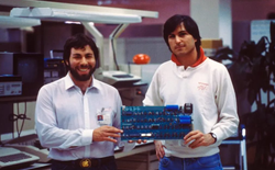 Từ cậu bé 14 tuổi chạy việc vặt đến khối tài sản 114 triệu USD: Nhân viên thâm niên nhất Apple tiết lộ bí mật 'sống sót' qua 5 thập kỷ