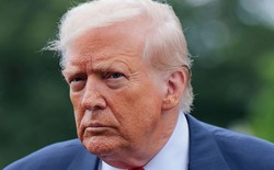 Trump hoãn ký lệnh kiểm soát AI, sợ Mỹ mất lợi thế trước Trung Quốc
