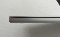 Cẩn thận khi MacBook bị móp ở sân bay