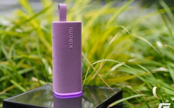 Trải nghiệm Xiaomi Sound Play: Nhỏ gọn, bền bỉ, đèn vô cực nháy theo nhạc, chất âm dễ nghe, giá từ 1.8 triệu
