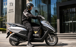 Đi 100 km chỉ tốn 1,88 lít xăng, Honda SCR125 giá rẻ khiến xe điện phổ thông đứng trước áp lực mới