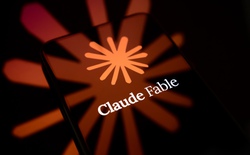 Cùng lúc cấm Claude Fable 5 với cả đồng minh, Mỹ vẫn đang bán chip H200 cho Trung Quốc - chuyên gia gọi đây là "không thể hiểu được"