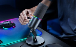 Razer ra mắt Seiren V3 Pro: Micro đầu tiên của hãng có cả kết nối XLR lẫn USB-C, tích hợp AI xử lý âm thanh