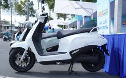 Phố đông ngõ nhỏ đã có VinFast Evo Lite: Đi tiện, không cần bằng lái, đổi pin “siêu tốc”