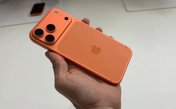 Một chiếc iPhone 17 Pro Max màu Cam Vũ Trụ bị "chôn" 250 năm