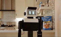 Mỹ phát triển robot hình người làm việc nhà có giá chỉ hơn 1.600 USD
