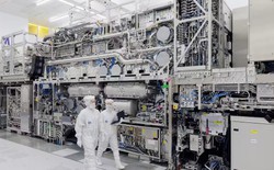 TSMC, Samsung, Intel 'đặt cược' tương lai vào một cỗ máy nặng 150 tấn, giá tương đương một chiếc Boeing 777