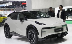 Xe mất giá gần 270 triệu sau vài tháng, khách Thái khiếu nại nhưng nhận cái kết đắng