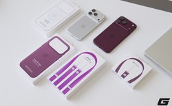 Mở hộp phụ kiện chính hãng cho iPhone 18 Pro tại Việt Nam: Ốp trong suốt đổi thiết kế, thêm dây đeo cổ tay mới