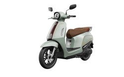 VinFast tung xe máy điện 'quốc dân' mới: Đi 262 km mới cần sạc, giá từ 23 triệu